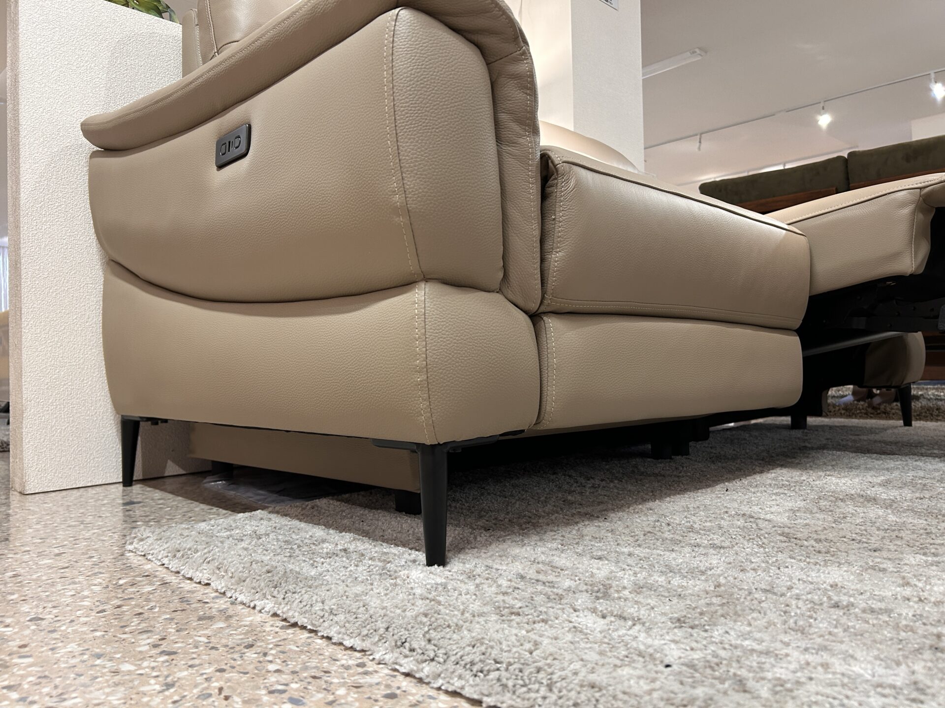 電動リクライニングソファ